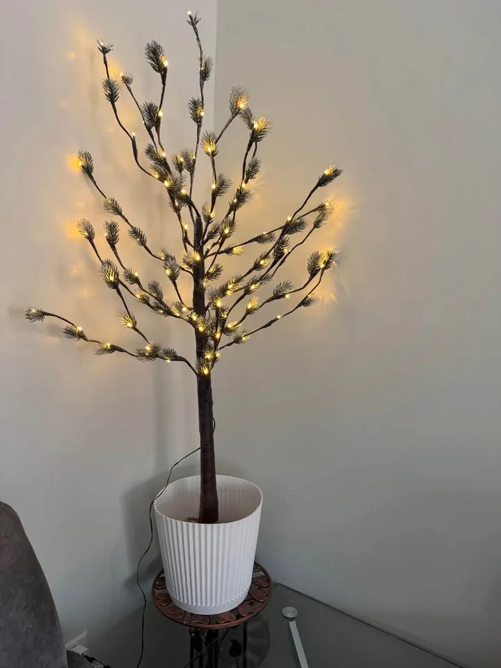 Light Up Tree 4 ft - Holiday/Winter/Halloween Decor image indicator(4)