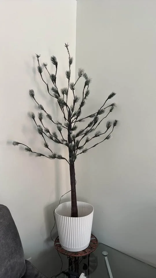 Light Up Tree 4 ft - Holiday/Winter/Halloween Decor image indicator(5)