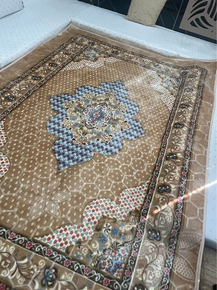 Brand new machine washable carpet size 7 x 10 beige colour image indicator(3)