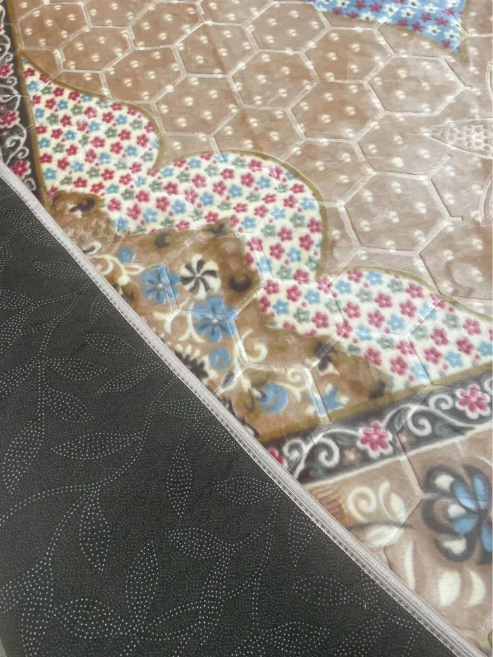 Brand new machine washable carpet size 7 x 10 beige colour image indicator(9)