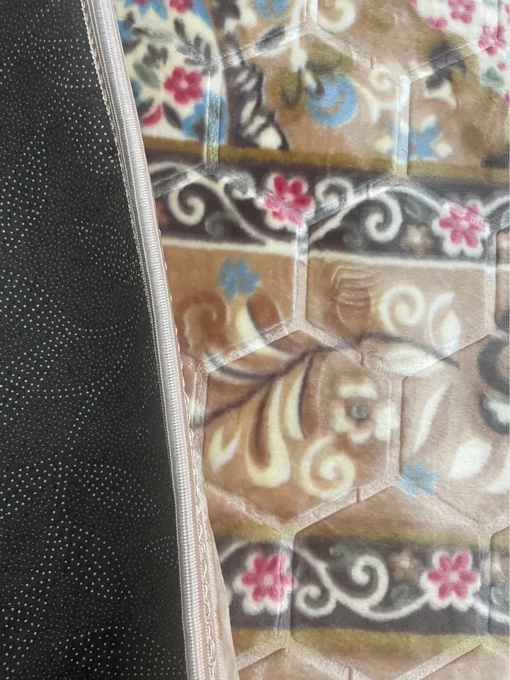 Brand new machine washable carpet size 7 x 10 beige colour image indicator(10)