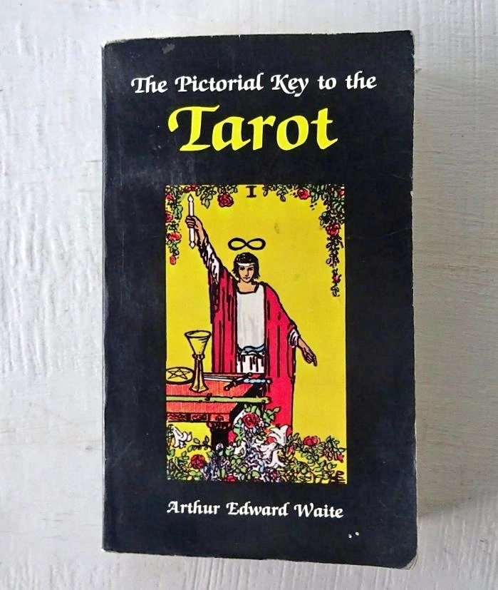 THE PICTORIAL KEY TO THE TAROT
