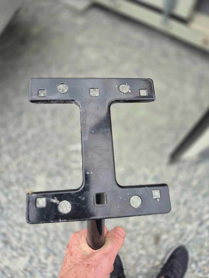 Pole mount - photo 4