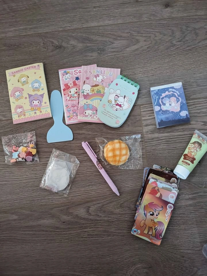Sanrio Kuromi and My Melody Collectible Figures Blind Box Opened - photo 5