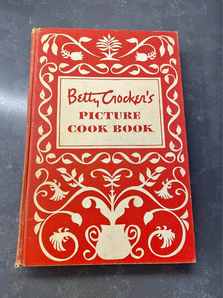 Vintage Betty Crocker's Picture Cook Book 1950 1st Ed