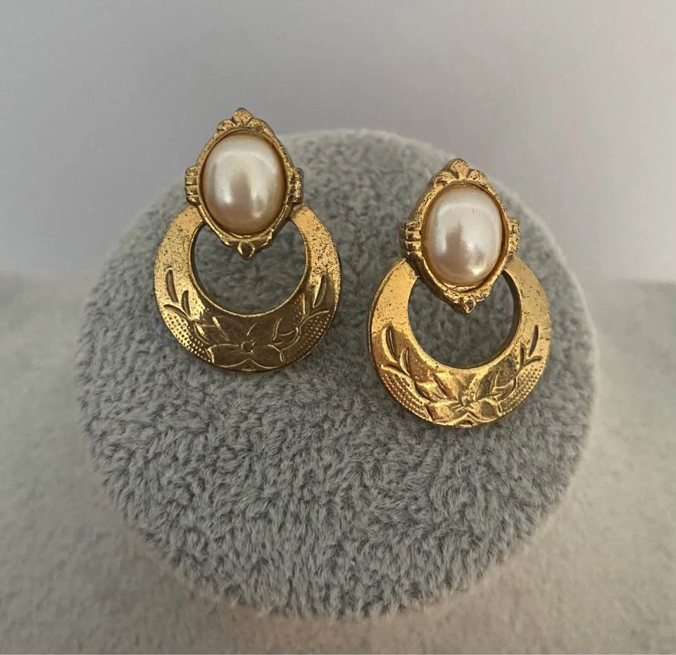 1925 Brand Vintage Gold Tone Faux Pearl Door Knocker Earrings - photo 2