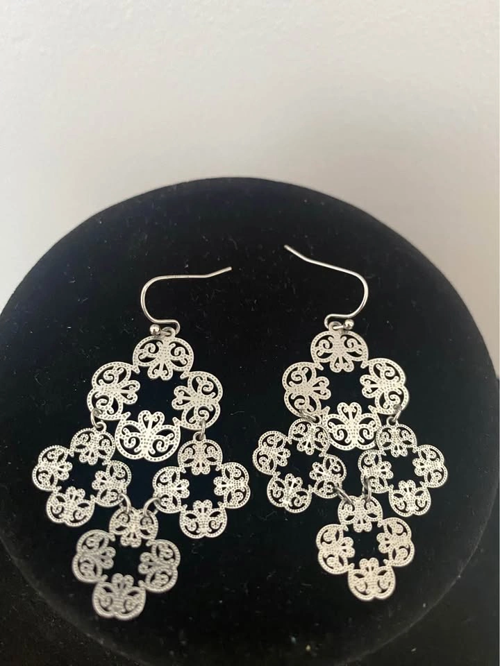 Lia Sophia Silver-Toned Filigree Chandelier Earrings - photo 2