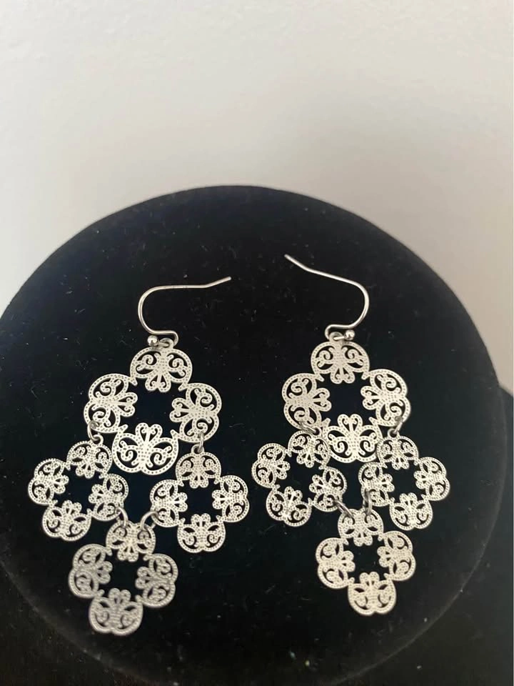 Lia Sophia Silver-Toned Filigree Chandelier Earrings - photo 4