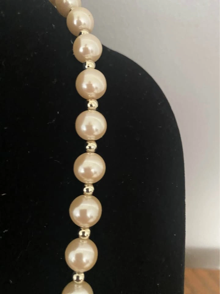 Vintage Cream Faux Pearl and Gold-Tone Bead Necklace - photo 3