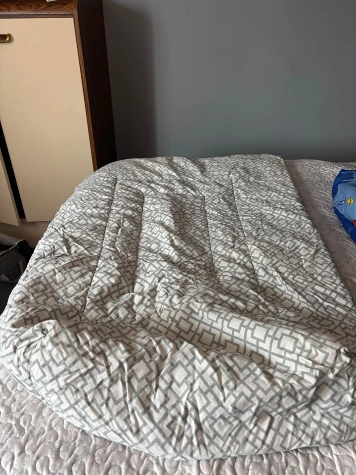 Reversible Geometric Pattern Toddler Comforter - photo 3