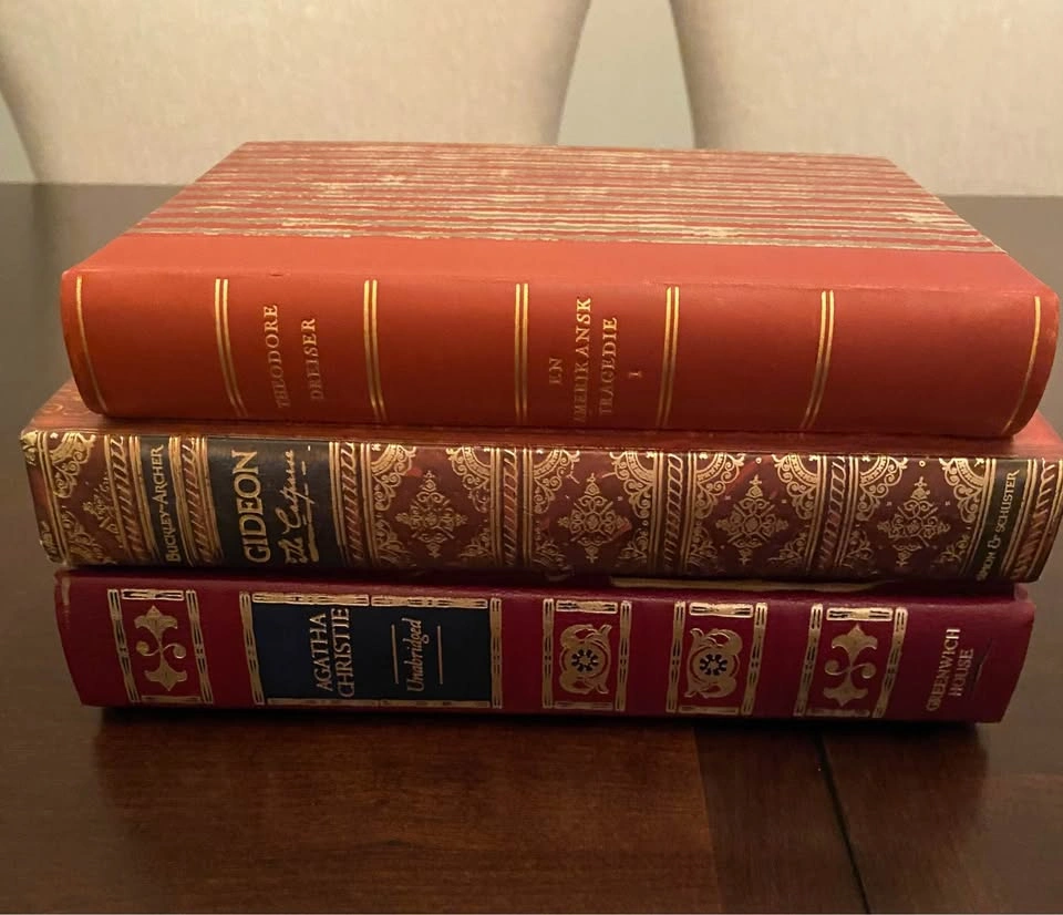 Agatha Christie, Linda Buckley-Archer, and Theodore Dreiser Hard - photo 2
