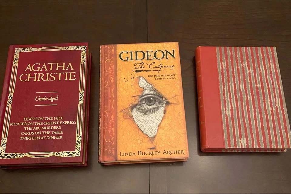 Agatha Christie, Linda Buckley-Archer, and Theodore Dreiser Hard - photo 3