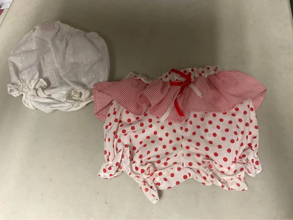 Bag of baby girl clothes - photo 3