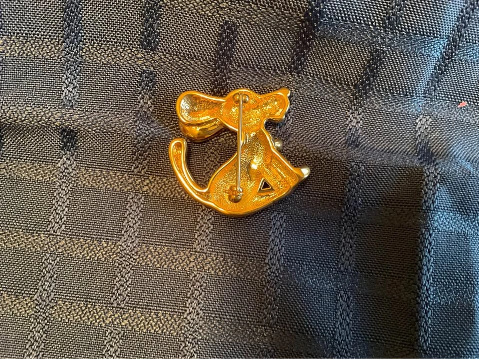Small Gold dog Brooch - photo 2