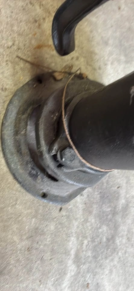 vintage or antique cast iron pitcher pump - photo 5