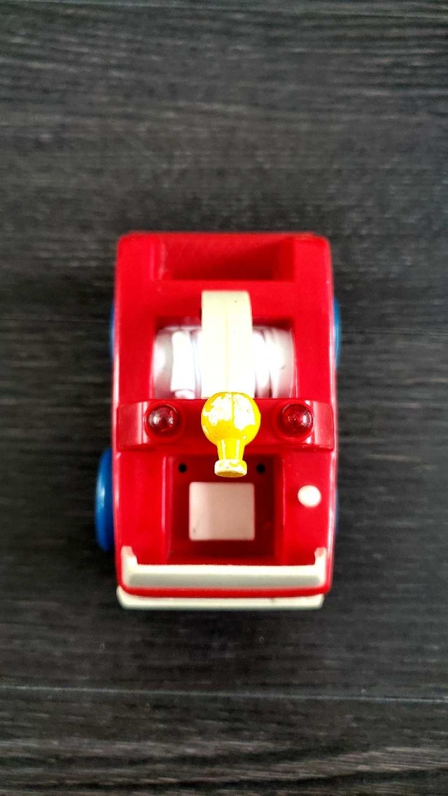 Retro 1991 Fisher-Price Fire Truck - photo 3