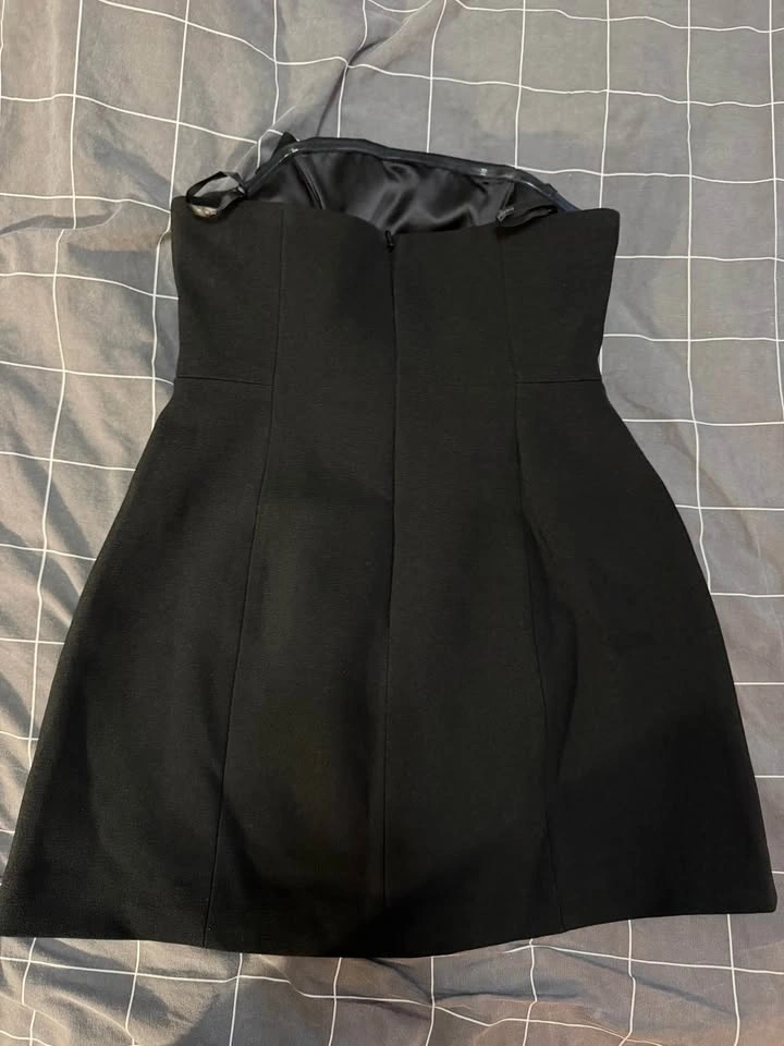 Evernew Mini Black Cocktail Dress with flower design (Size 4) - photo 3