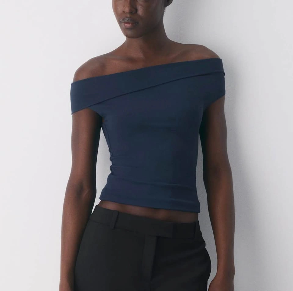 Aritzia Babaton Original Contour Ravish Top in Black (Size Large - photo 5
