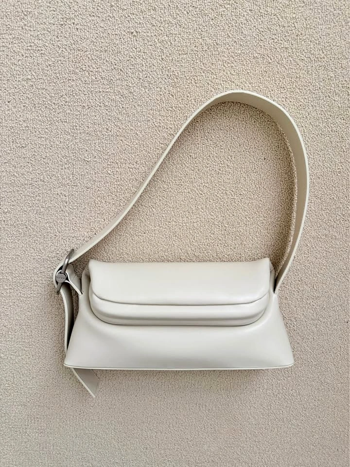 OSOI Leather Folder Brot Bag in Cream