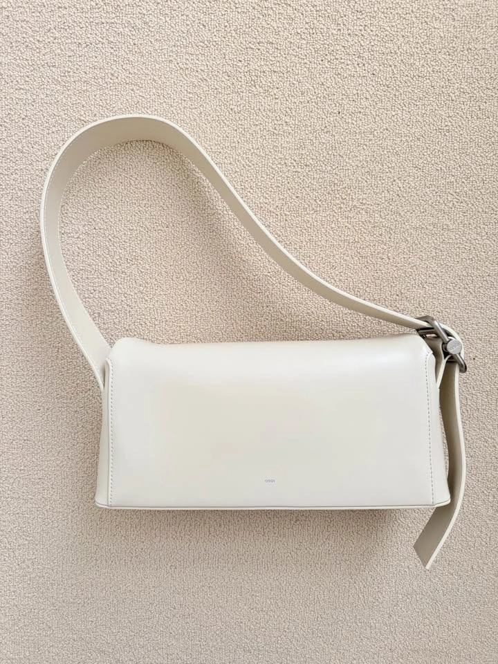 OSOI Leather Folder Brot Bag in Cream - photo 2