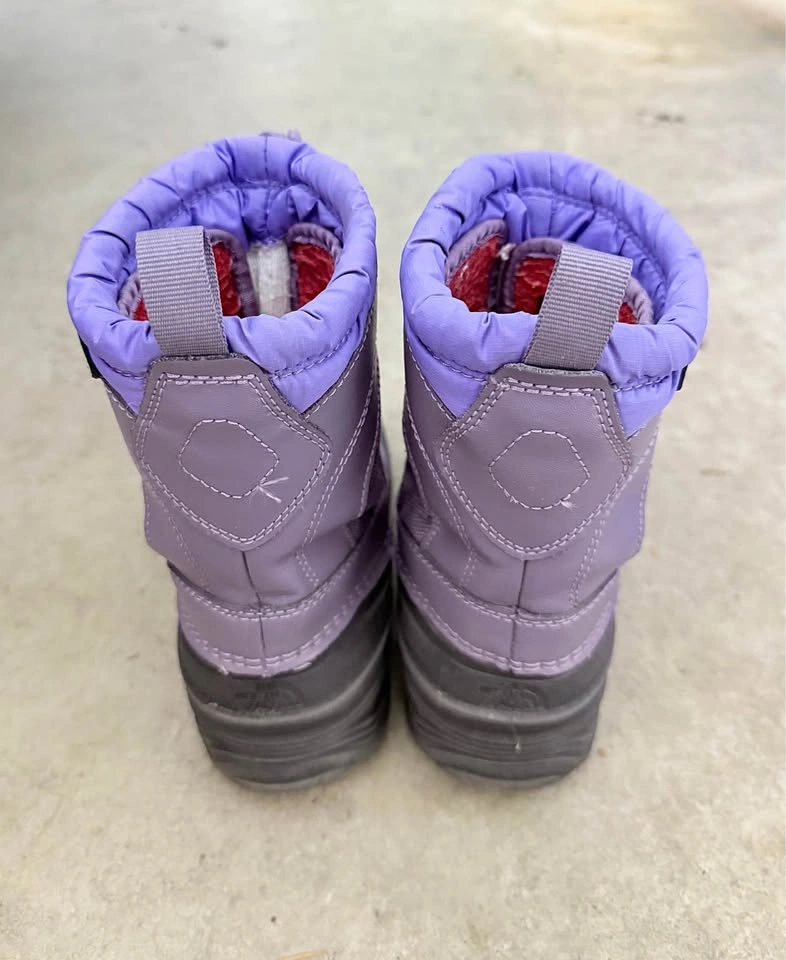 Kids North Face Waterproof Boots (Size 1) - photo 3