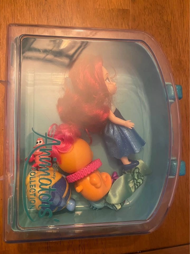 Disney Store Ariel Animators' Collection Mini Doll Play Set - photo 2