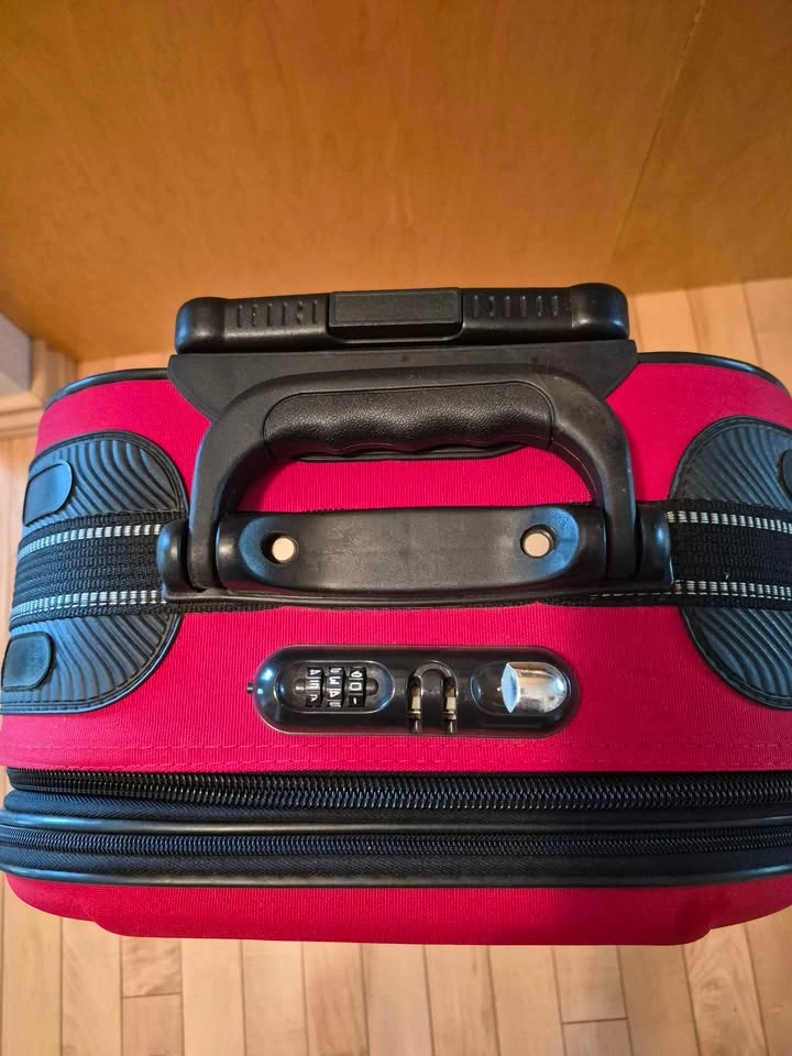 RCA COLLECTION SUITCASE - photo 3