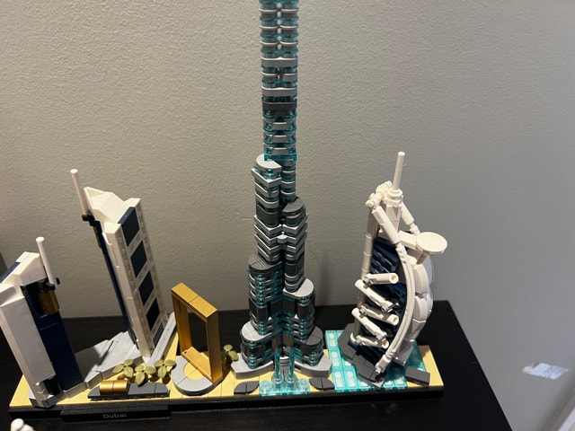 LEGO Architecture Dubai Skyline 21052