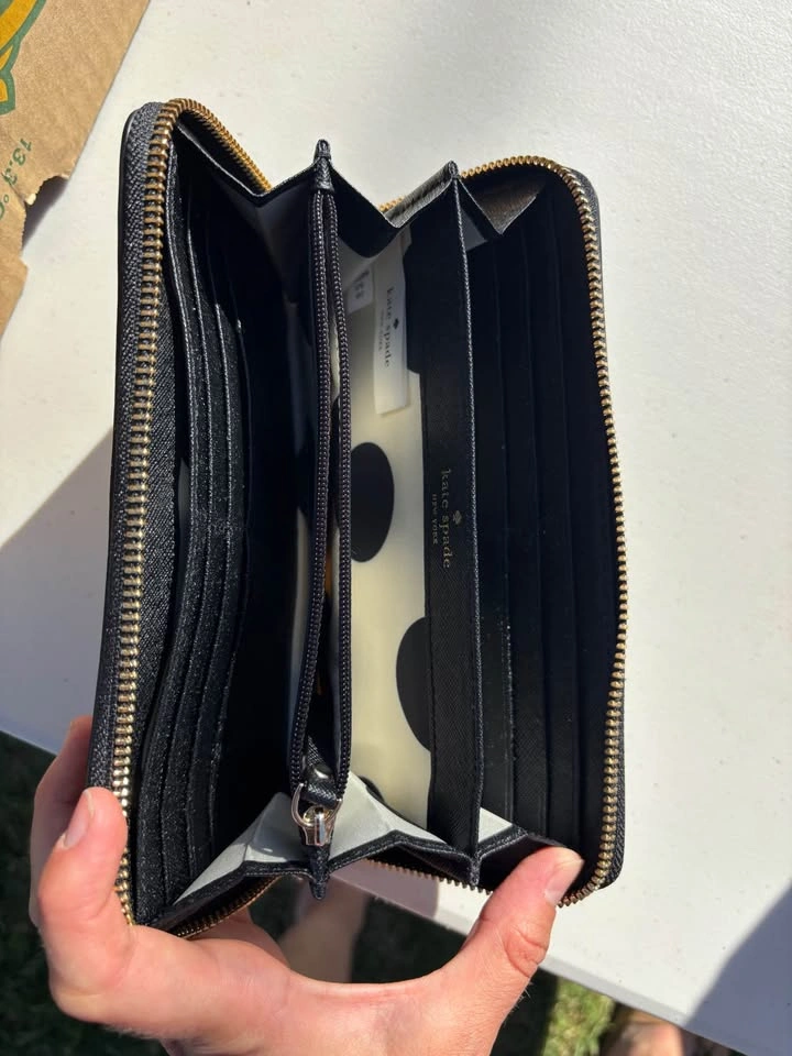 Kate Spade Wallet - photo 2