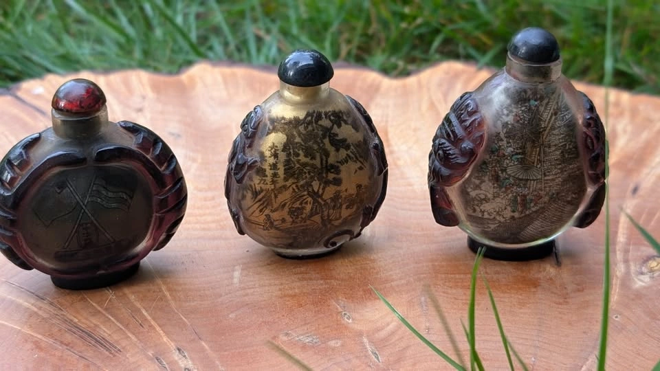 Vintage Inside-Painted Decorative Snuff Bottles (Set of 3) - photo 2