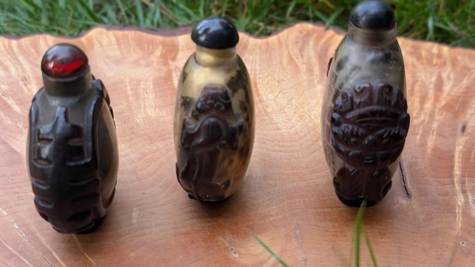 Vintage Inside-Painted Decorative Snuff Bottles (Set of 3) - photo 3