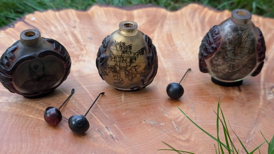 Vintage Inside-Painted Decorative Snuff Bottles (Set of 3) - photo 4