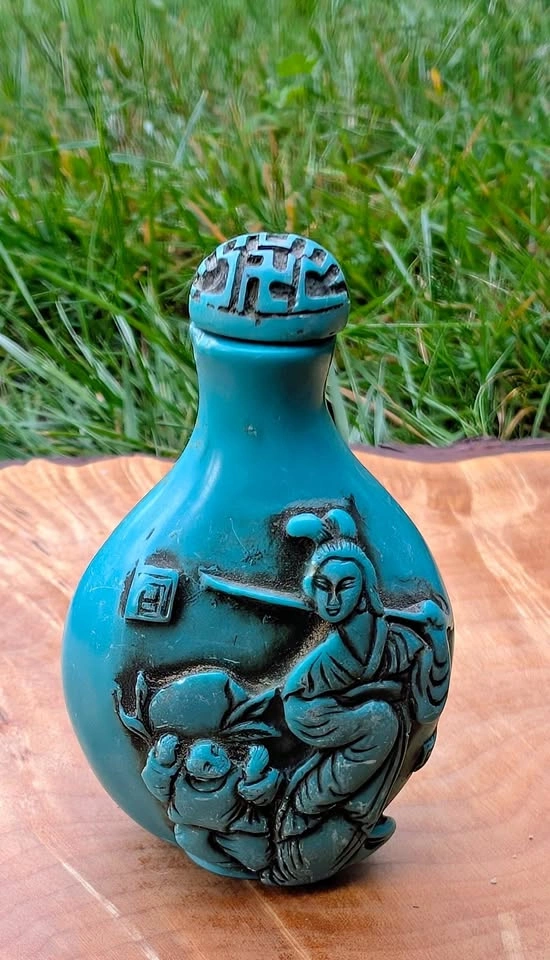 Vintage Snuff Bottle