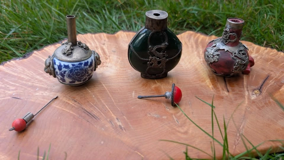 Vintage Chinese Decorative Snuff Bottles (Set of 3) - photo 4