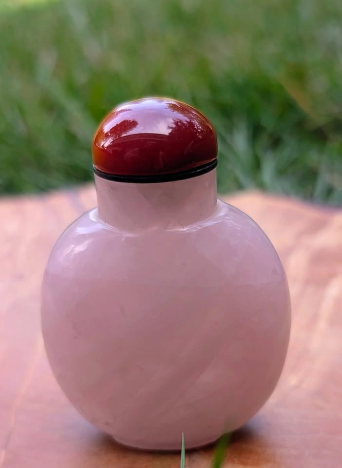 Large Vintage Hollowed Rose Quartz Snuff Bottle - photo 2