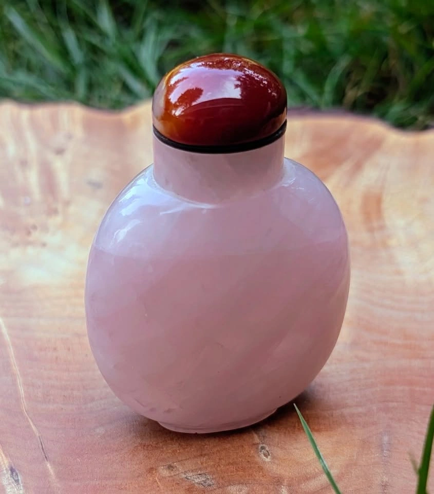 Large Vintage Hollowed Rose Quartz Snuff Bottle - photo 3