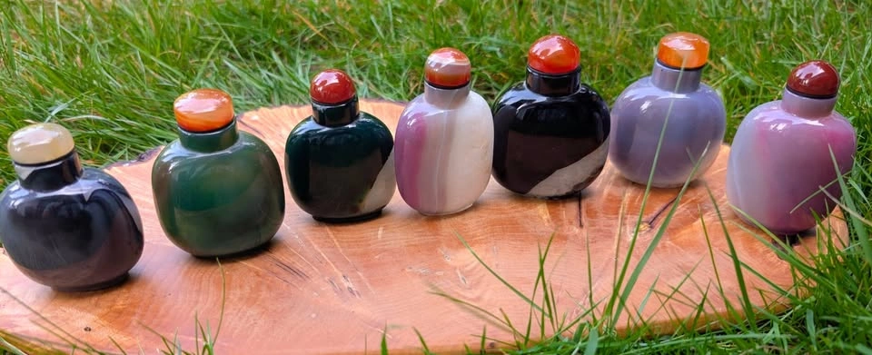 Natural Agate Snuff Bottles (Modern & Minimalist) - LOT 12 - photo 2