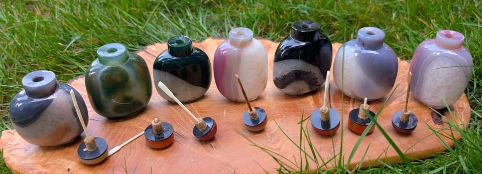 Natural Agate Snuff Bottles (Modern & Minimalist) - LOT 12 - photo 3