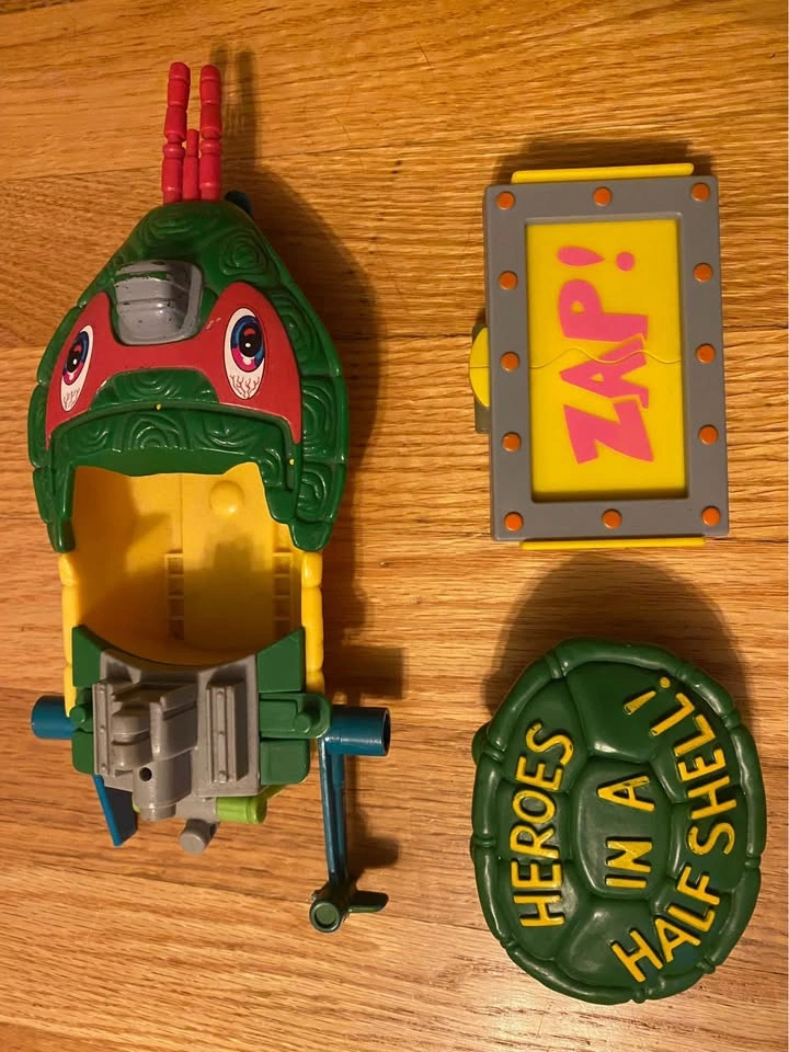 TMNT original boat n belt clips / Good condition