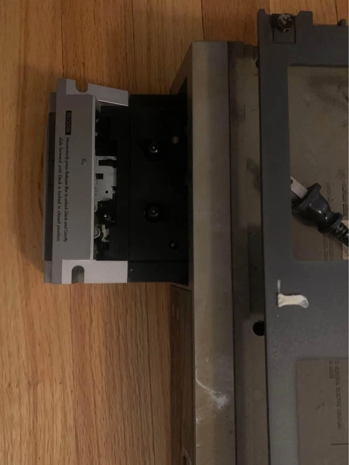 General Electric Spacemaker 7-4235a Clock Radio Cassette Player - photo 3