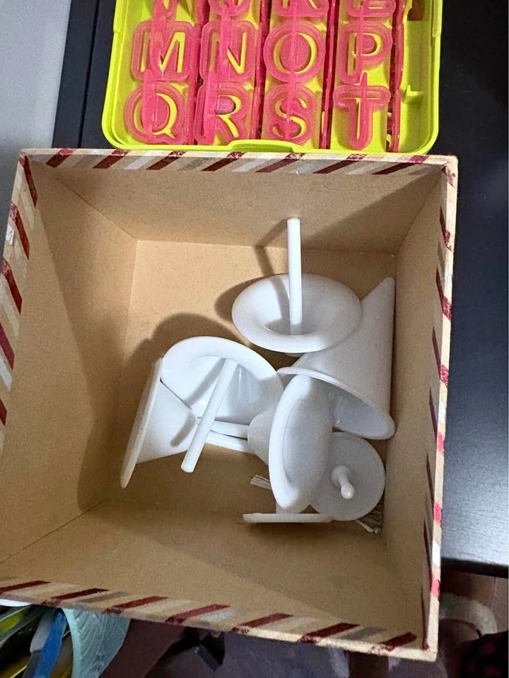 Cake decorating items