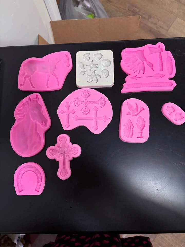 Cake decorating items - photo 5