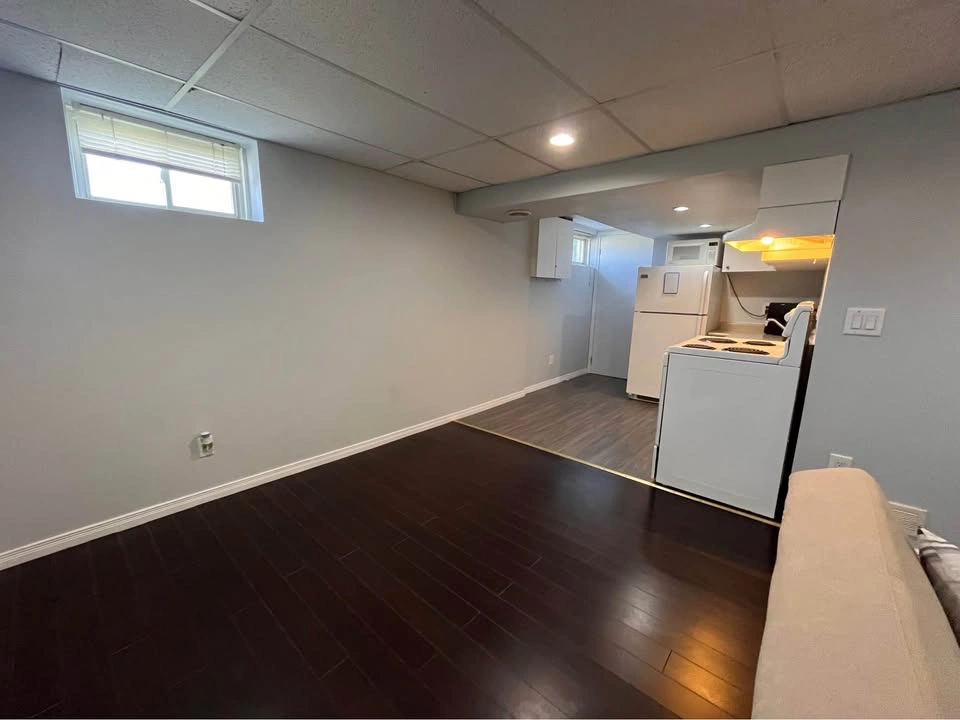 1 Bed 1 Bath - Apartment - photo 5