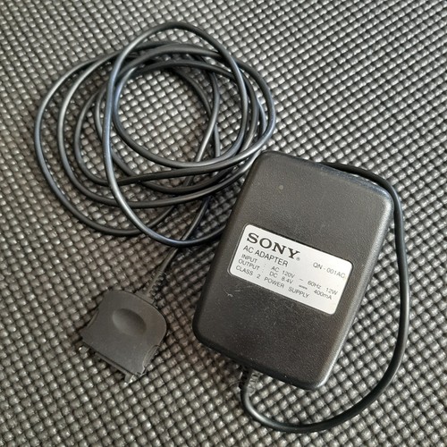 SONY P9750 AC DC Adapter QN-001AC 8.4V 400mA Power Supply