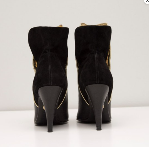 Betsey Johnson Leather Ankle Boots Booties Gold Trim SIZE 8 - photo 4