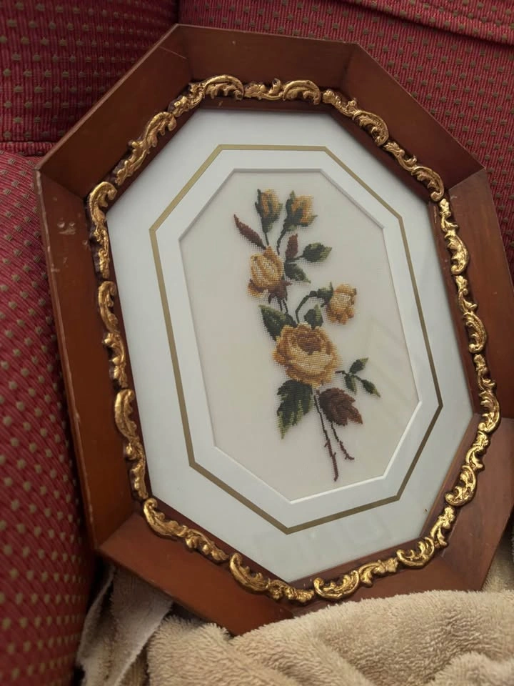 Vintage Floral Needlepoint Framed Art - Set of 2 - photo 2