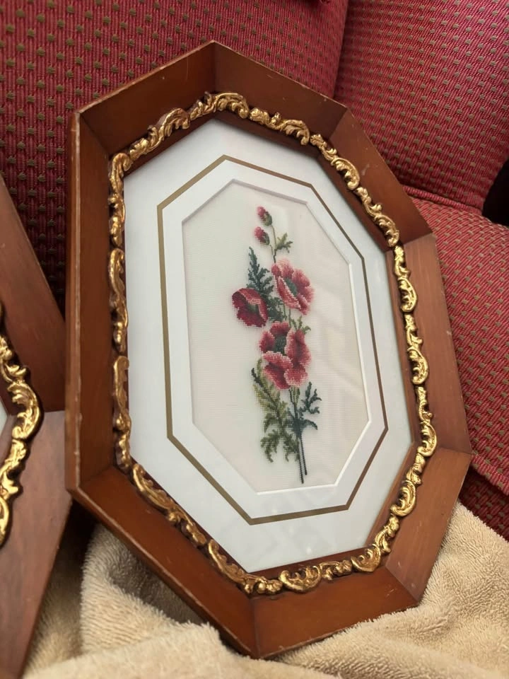 Vintage Floral Needlepoint Framed Art - Set of 2 - photo 3