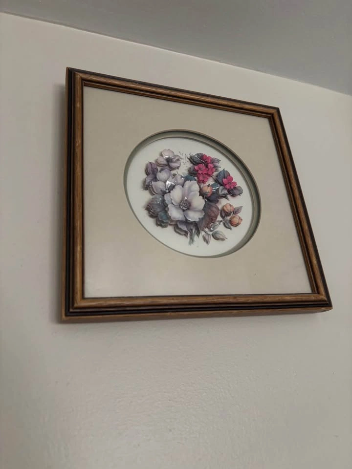 Vintage 3D Floral Paper Tole Framed Art - photo 4
