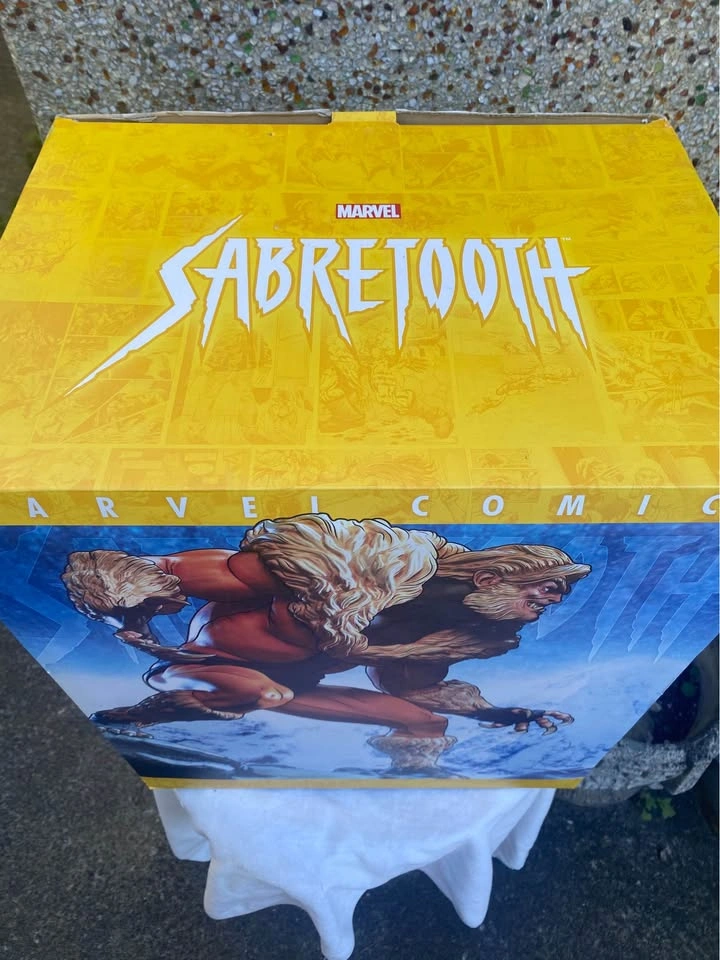 Marvel Premium Format Sabertooth Statue #0766/1250 New Sealed - photo 2