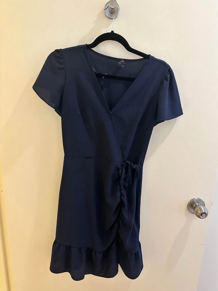 1.State ruched faux wrap dress - photo 2